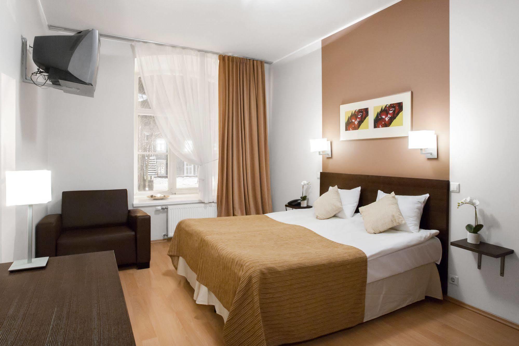 City Hotel Tallinn By Unique Hotels Екстер'єр фото